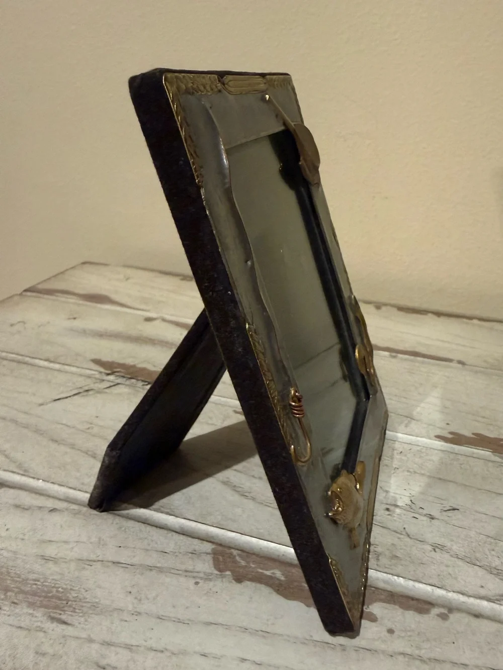 Vintage Fishing Theme Picture Frame Metal & Brass Fish Net Hook